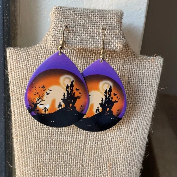 Spooky Halloween Earrings - Picture 1 of 1